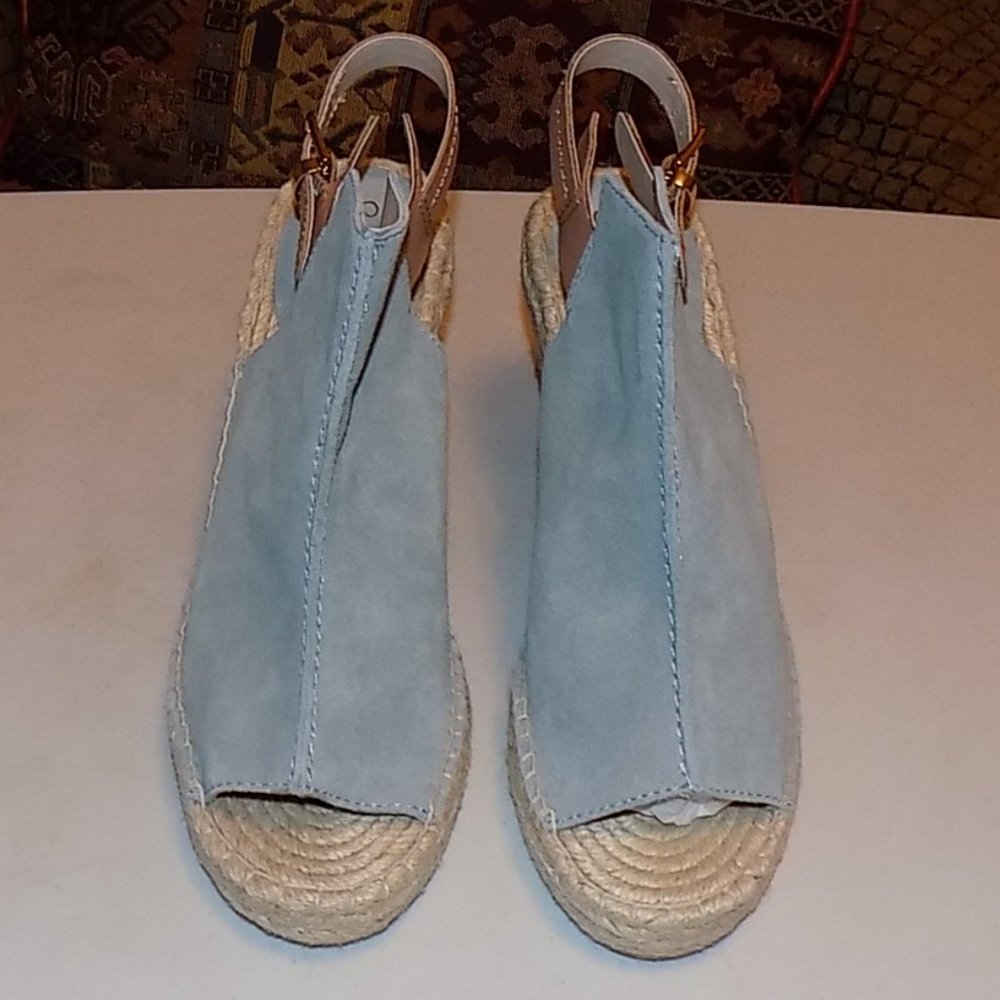 New Seychelles Charismatic sky blue suede US 8.5M